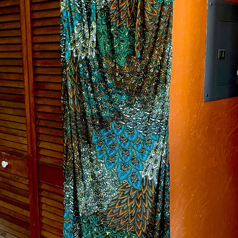 Long sunny dress tie at neck or wear strapless